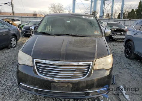 2013 Chrysler Town & Country Touring L z USA, uszkodzony, nr VIN 2C4RC1CG7DR659895